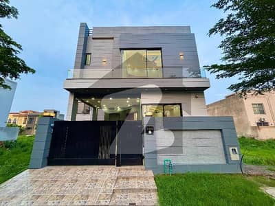 ڈی ایچ اے 9 ٹاؤن ڈیفنس (ڈی ایچ اے),لاہور میں 3 کمروں کا 5 مرلہ مکان 2.15 کروڑ میں برائے فروخت۔ ڈی ایچ اے 9 ٹاؤن ڈیفنس (ڈی ایچ اے),لاہور میں 3 کمروں کا 5 مرلہ مکان 2.15 کروڑ میں برائے فروخت۔