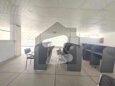 ضرار شہید روڈ کینٹ,لاہور میں 9 مرلہ دفتر 90.0 ہزار میں کرایہ پر دستیاب ہے۔