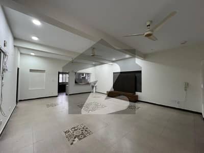 14 Marla Upper floor For Rent In G-13/3