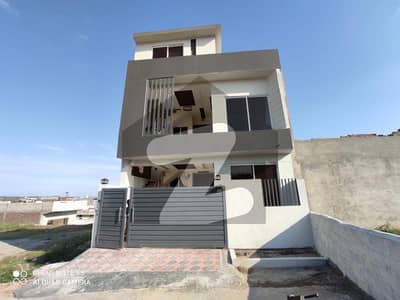 صنوبر سٹی اڈیالہ روڈ,راولپنڈی میں 4 کمروں کا 5 مرلہ مکان 1.45 کروڑ میں برائے فروخت۔