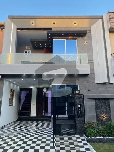 5 Marla Brand New Luxury House for Sale Park View City