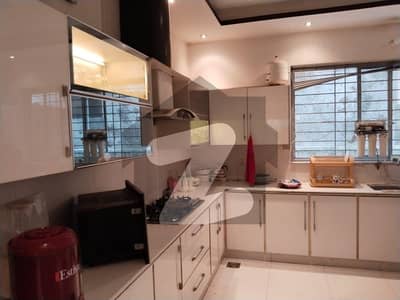 1 Kanal Modern House At Hottest Location Of Wapda Town