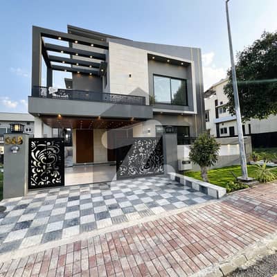 10Marla Designer House Available for Sale