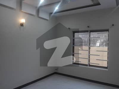 In Satellite Town - Block B 7 Marla Upper Portion For Rent