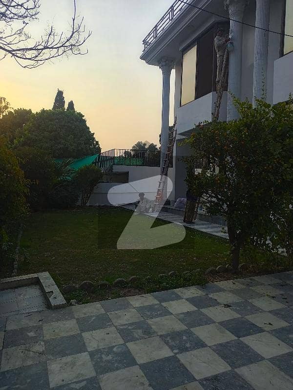 Back open close end old house+basment Back open close end old house+basment