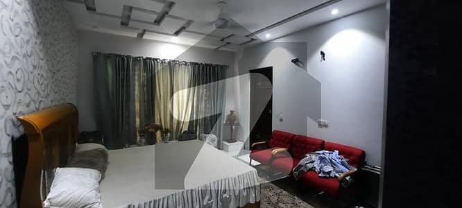 ویلینشیاء ہاؤسنگ سوسائٹی لاہور میں 3 کمروں کا 10 مرلہ بالائی پورشن 70.0 ہزار میں کرایہ پر دستیاب ہے۔