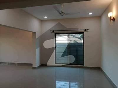 عسکری 5 ۔ سیکٹر جے عسکری 5,ملیر کنٹونمنٹ,کینٹ,کراچی میں 5 کمروں کا 15 مرلہ مکان 8.3 کروڑ میں برائے فروخت۔