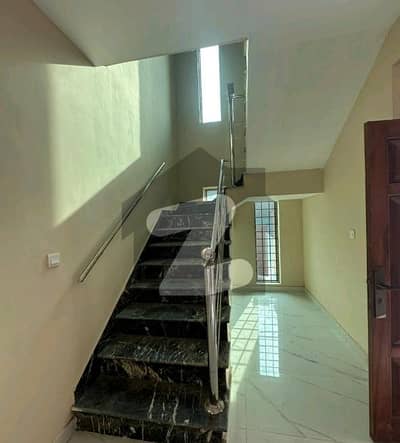 عسکری 5 - سیکٹر ایچ عسکری 5,ملیر کنٹونمنٹ,کینٹ,کراچی میں 5 کمروں کا 17 مرلہ مکان 10.25 کروڑ میں برائے فروخت۔