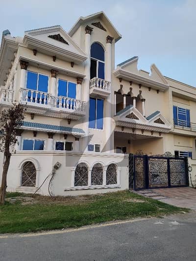 سٹی ہاؤسنگ سمندری روڈ - بلاک ڈی سٹی ہاؤسنگ سمندری روڈ,سٹی ہاؤسنگ,فیصل آباد میں 4 کمروں کا 7 مرلہ مکان 2.5 کروڑ میں برائے فروخت۔