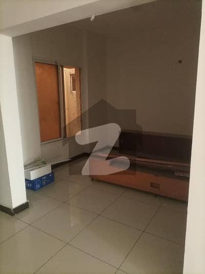 FLAT FOR SALE 3 BED DD