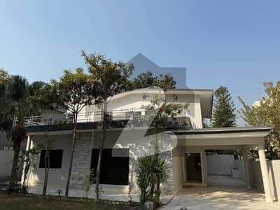 beautiful house with Garden