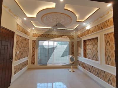 House Of 10 Marla Available For sale In LDA Avenue