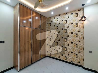 House Of 10 Marla Available In LDA Avenue