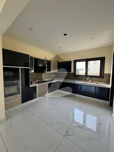 Spacious Commercial Bungalow In A Prime Location Near Shaheedemillat