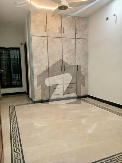 4.5 Marla Brand New Upper Portion/3 Bedrooms With /4 Bathrooms Dining Room TV Launch/ 2 Kitchen