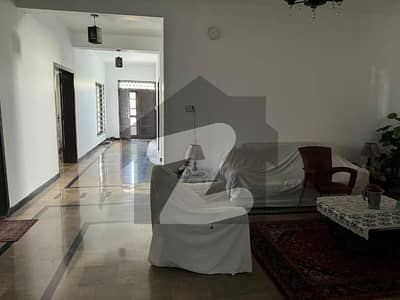 جی ۔ 13 اسلام آباد میں 3 کمروں کا 10 مرلہ زیریں پورشن 1.18 لاکھ میں کرایہ پر دستیاب ہے۔