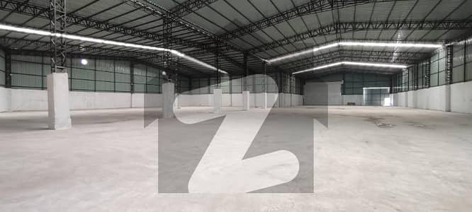 کہوٹہ ٹرائی اینگل انڈسٹریل ایریا اسلام آباد میں 7 کنال گودام 15.75 لاکھ میں کرایہ پر دستیاب ہے۔