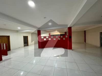 کہوٹہ ٹرائی اینگل انڈسٹریل ایریا اسلام آباد میں 5 کنال گودام 13.2 لاکھ میں کرایہ پر دستیاب ہے۔