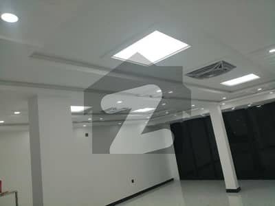 ایف ۔ 7 اسلام آباد میں 8 مرلہ دفتر 5.5 لاکھ میں کرایہ پر دستیاب ہے۔