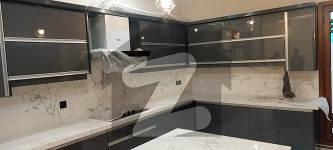 Luxury 6 Bed 500 Sq Yds Bungalow With Full Basement DHA Phase 8