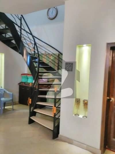 10 MARLA HOUSE AVAILABLE FOR SALE