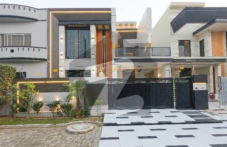 سینٹرل پارک ۔ بلاک جی سینٹرل پارک ہاؤسنگ سکیم,لاہور میں 6 کمروں کا 10 مرلہ مکان 4.1 کروڑ میں برائے فروخت۔ سینٹرل پارک ۔ بلاک جی سینٹرل پارک ہاؤسنگ سکیم,لاہور میں 6 کمروں کا 10 مرلہ مکان 4.1 کروڑ میں برائے فروخت۔