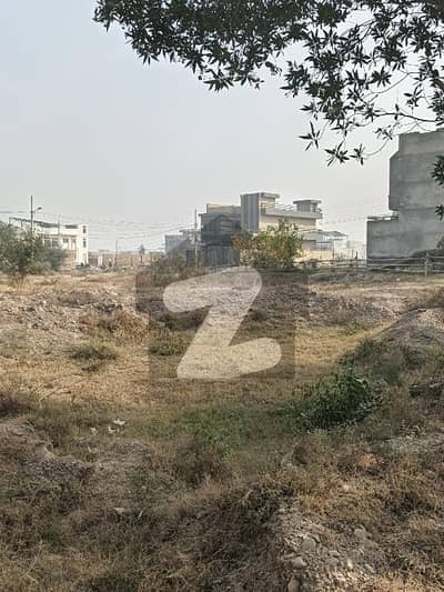 south facing corner 10 Marla plot available for sale in zone 1 sector D3 south facing corner 10 Marla plot available for sale in zone 1 sector D3