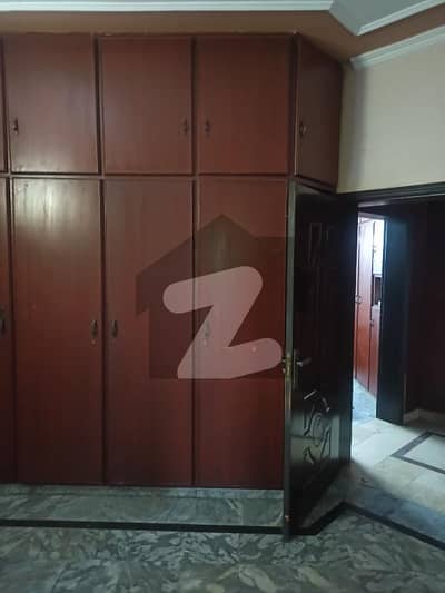 ڈی ایچ اے فیز 4 - بلاک ڈبل ای فیز 4,ڈیفنس (ڈی ایچ اے),لاہور میں 5 کمروں کا 10 مرلہ مکان 4.3 کروڑ میں برائے فروخت۔ ڈی ایچ اے فیز 4 - بلاک ڈبل ای فیز 4,ڈیفنس (ڈی ایچ اے),لاہور میں 5 کمروں کا 10 مرلہ مکان 4.3 کروڑ میں برائے فروخت۔