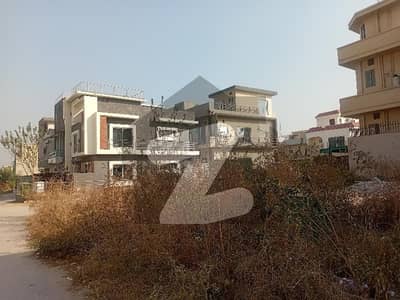 30X60 PLOT FOR SALE D-12/2 ST. N0 71