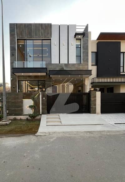 5 Marla Modern Luxury House For Sale In DHA 9 Town Block A Prime Location!