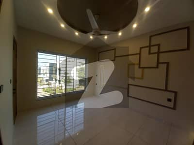 بحریہ ٹاؤن فیز 8 ۔ بلاک ایم بحریہ ٹاؤن فیز 8,بحریہ ٹاؤن راولپنڈی,راولپنڈی میں 3 کمروں کا 5 مرلہ مکان 2.25 کروڑ میں برائے فروخت۔ بحریہ ٹاؤن فیز 8 ۔ بلاک ایم بحریہ ٹاؤن فیز 8,بحریہ ٹاؤن راولپنڈی,راولپنڈی میں 3 کمروں کا 5 مرلہ مکان 2.25 کروڑ میں برائے فروخت۔