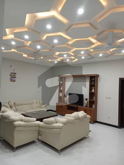 10 Marla Furnished portion available for rent