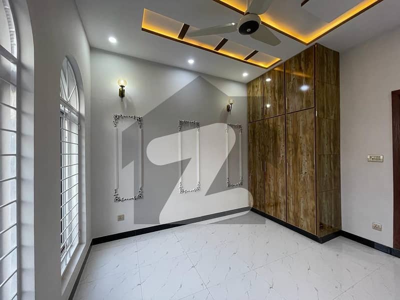 ONE BEDROOM ATTACH WASHROOM FOR STUDENTS ONE BEDROOM ATTACH WASHROOM FOR STUDENTS