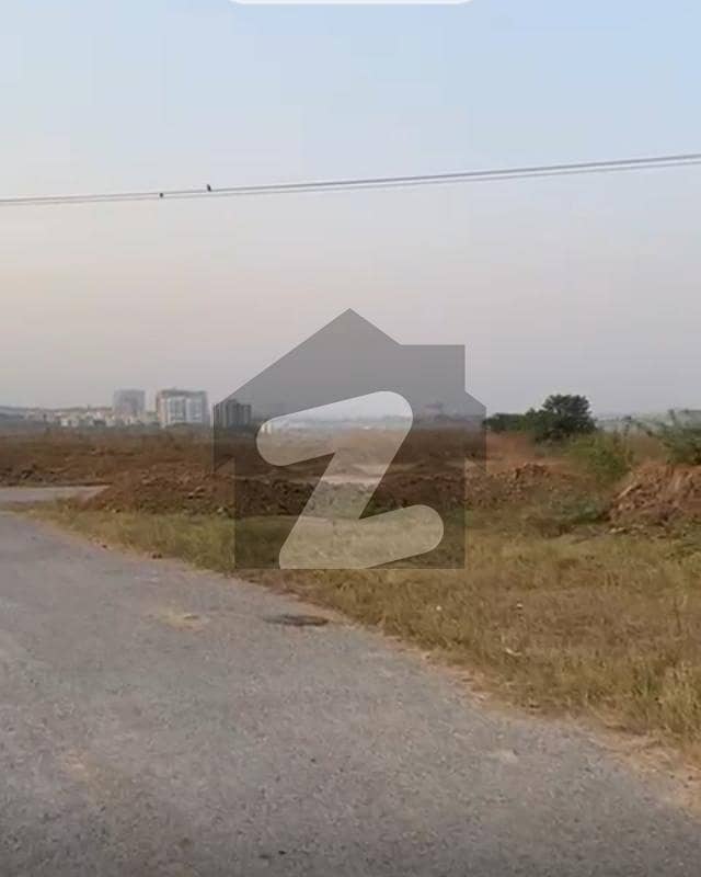 i-15/4 25x50 plot available for sale in i-15/4 25x50 plot available for sale in