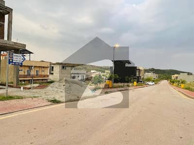 5Marla ideal location Solid land plot with Margalla facing
