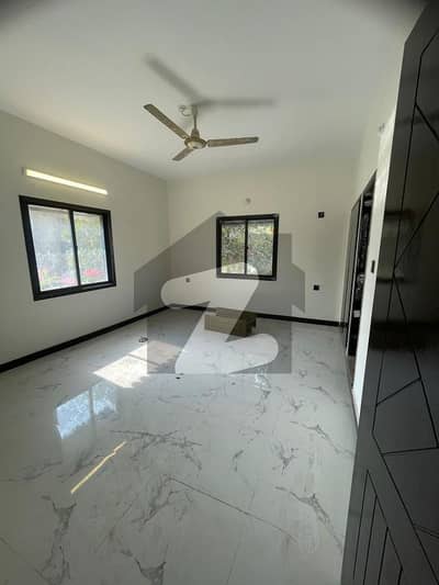 سِی ویو اپارٹمنٹس کراچی میں 3 کمروں کا 10 مرلہ فلیٹ 3.0 لاکھ میں کرایہ پر دستیاب ہے۔