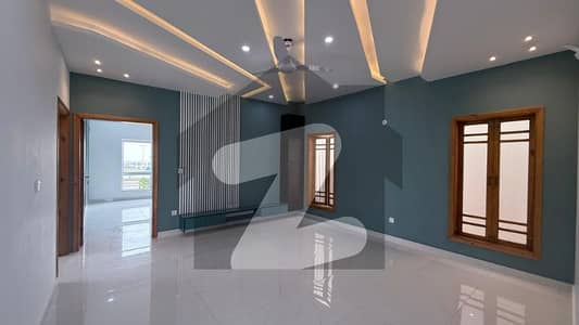 250 Sq Yd Luxury 4-Bedroom Villa For Sale Precinct-16, Bahria Town Karachi Grand Jamia Mosque Facing, Near Jinnah Avenue | Modern Layout with Drawing, Dining & Kitchen.