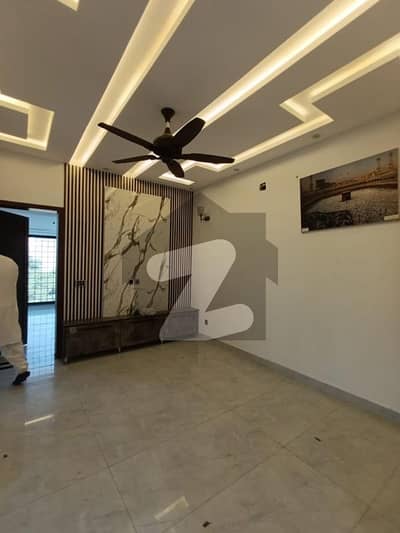 Luxurious 8 Marla Upper Portion Available For Rent Luxurious 8 Marla Upper Portion Available For Rent