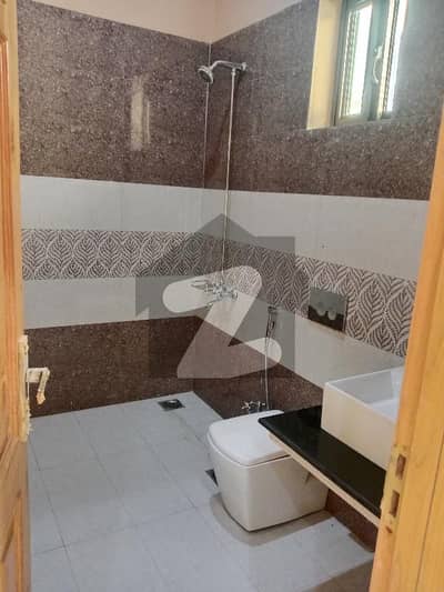 بحریہ انکلیو - سیکٹر سی 2 بحریہ انکلیو,بحریہ ٹاؤن,اسلام آباد میں 5 کمروں کا 10 مرلہ مکان 1.65 لاکھ میں کرایہ پر دستیاب ہے۔