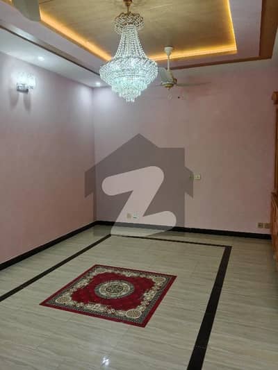 بحریہ انکلیو - سیکٹر سی 2 بحریہ انکلیو,بحریہ ٹاؤن,اسلام آباد میں 5 کمروں کا 10 مرلہ مکان 1.65 لاکھ میں کرایہ پر دستیاب ہے۔