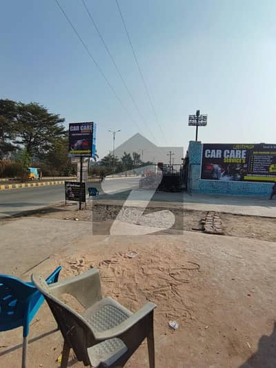 کینال وِیو روڈ گوجرانوالہ میں 1 کنال کمرشل پلاٹ 21.0 کروڑ میں برائے فروخت۔