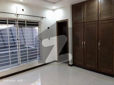 پاکستان ٹاؤن ۔ فیز 2 پاکستان ٹاؤن,اسلام آباد میں 2 کمروں کا 7 مرلہ زیریں پورشن 40.0 ہزار میں کرایہ پر دستیاب ہے۔