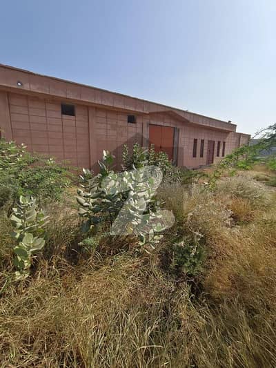 پورٹ قاسم بِن قاسم ٹاؤن,کراچی میں 9 کنال صنعتی زمین 13.5 کروڑ میں برائے فروخت۔