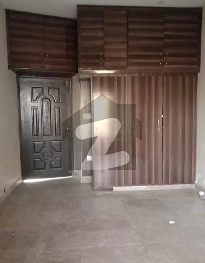 4marla upper portion for rent