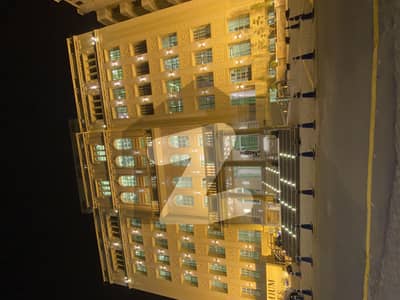 ائیرایوینولگثری اپارٹمنٹس ڈی ایچ اے فیز 8,ڈیفنس (ڈی ایچ اے),لاہور میں 2 کمروں کا 5 مرلہ فلیٹ 1.0 لاکھ میں کرایہ پر دستیاب ہے۔