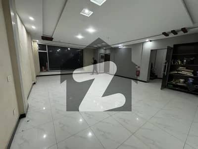 ڈی ایچ اے فیز 6 - سی سی اے بلاک ڈی ایچ اے فیز 6,ڈیفنس (ڈی ایچ اے),لاہور میں 8 مرلہ دفتر 65.0 ہزار میں کرایہ پر دستیاب ہے۔ ڈی ایچ اے فیز 6 - سی سی اے بلاک ڈی ایچ اے فیز 6,ڈیفنس (ڈی ایچ اے),لاہور میں 8 مرلہ دفتر 65.0 ہزار میں کرایہ پر دستیاب ہے۔