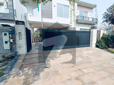 1 KANAL UPPER PORTION AVAILABLE FOR RENT IN DHA PHASE 5