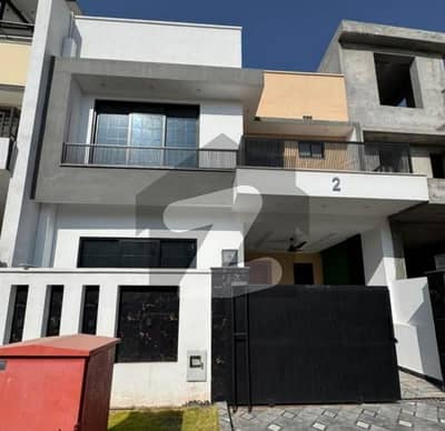 بحریہ انکلیو - سیکٹر ایچ بحریہ انکلیو,بحریہ ٹاؤن,اسلام آباد میں 3 کمروں کا 5 مرلہ مکان 2.65 کروڑ میں برائے فروخت۔