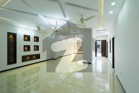 Upper Portion for rent in G15 size 14 Marla water gas electricity All facilities separate gas & electricity meters near to markaz masjid park Best location More Five options available