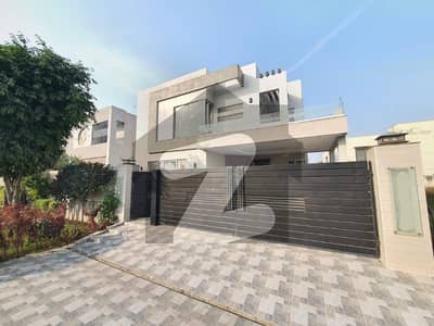 One Kanal Slightly Used Bungalow For Rent DHA Phase 4 Lahore. One Kanal Slightly Used Bungalow For Rent DHA Phase 4 Lahore.